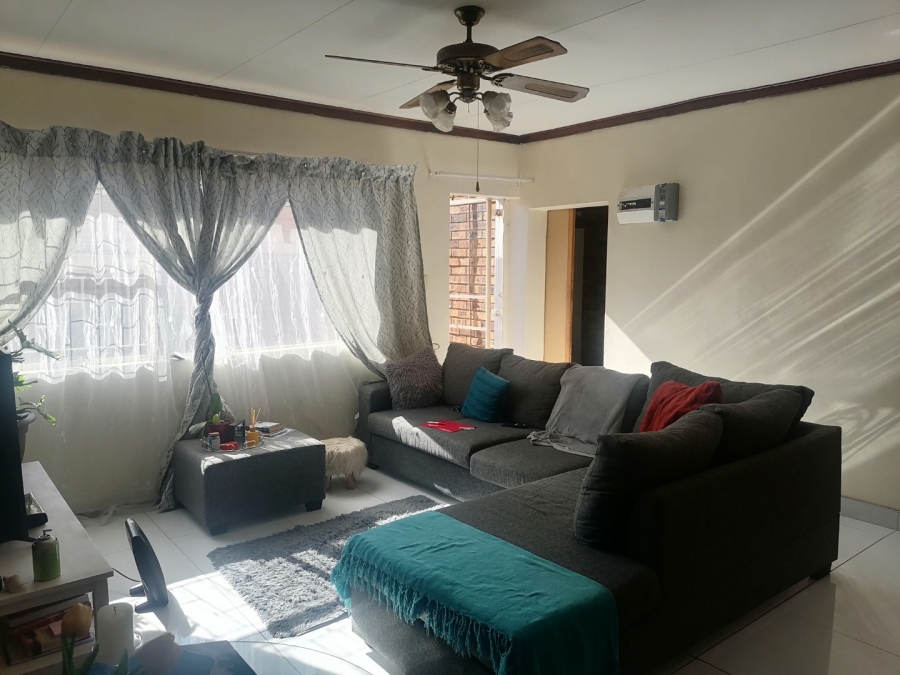 To Let 3 Bedroom Property for Rent in Hospitaalpark Free State